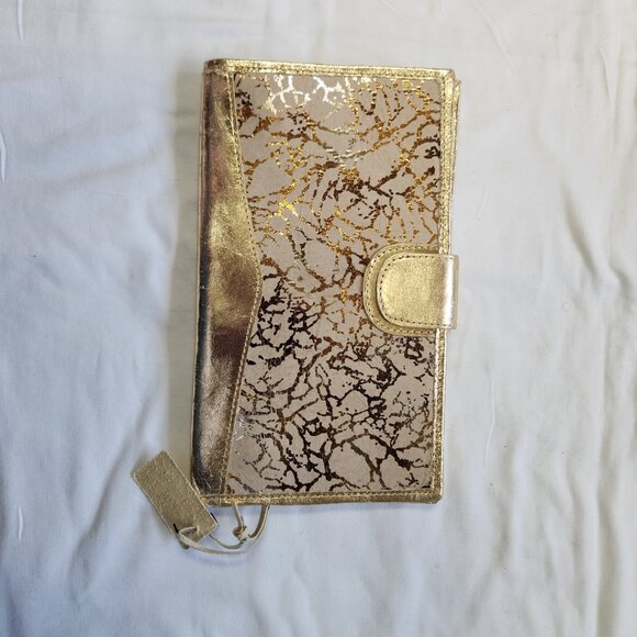 Jane Marie Gold Crushed Metallic Envelope Clutch - Picture 4 of 5